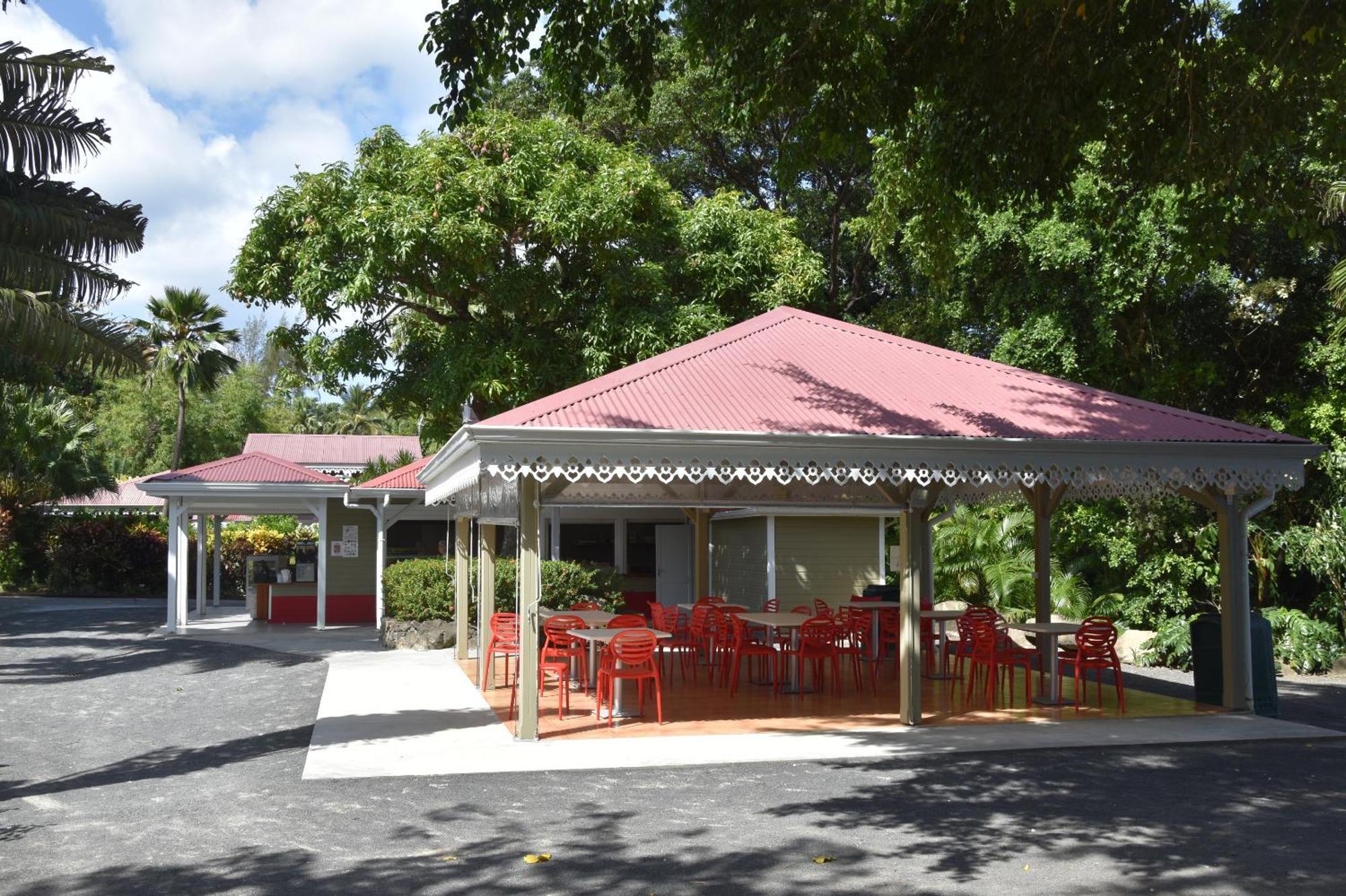 Bungalow Du Jardin Botanique De Deshaies Exterior photo
